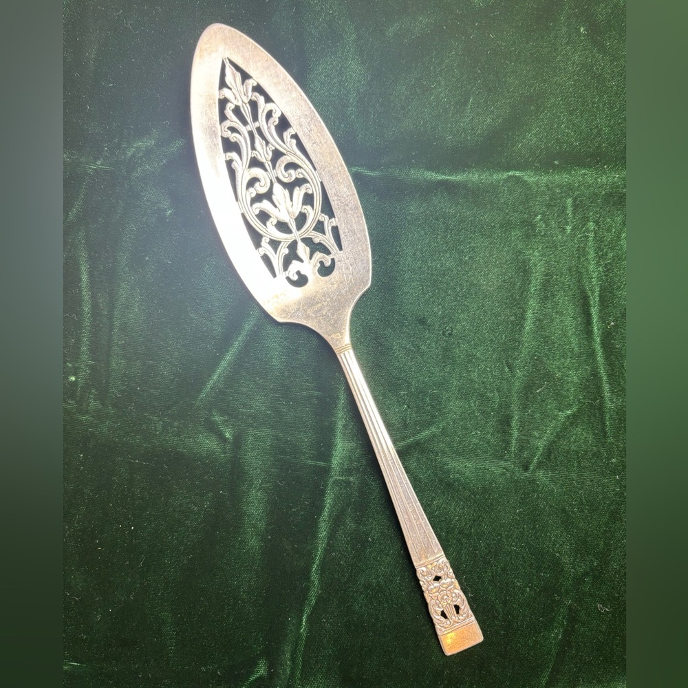 Oneida Silverplate Pie Server